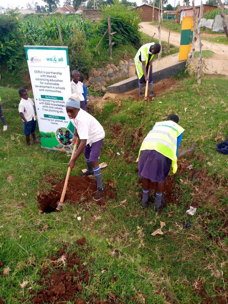 ''TREES FOR SCHOOLS'' IN KENYA 1